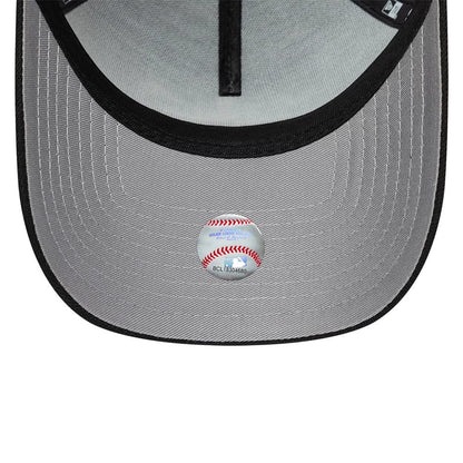 Pictured is this MLB New York Mets 9FORTY A-Frame cap in black. 2