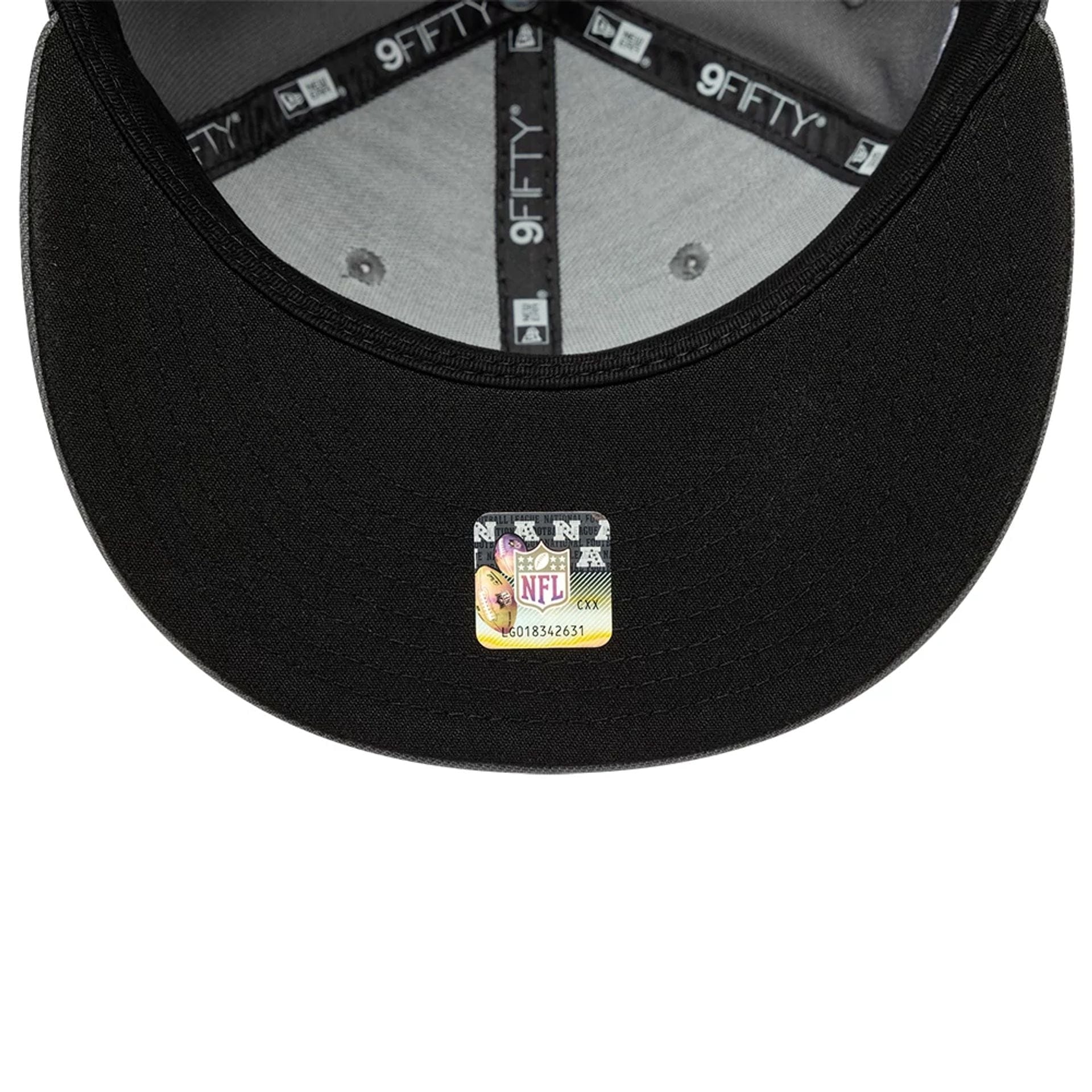 This is a LA Rams NFL Grey 9FIFTY Snapback Adjustable Cap 2