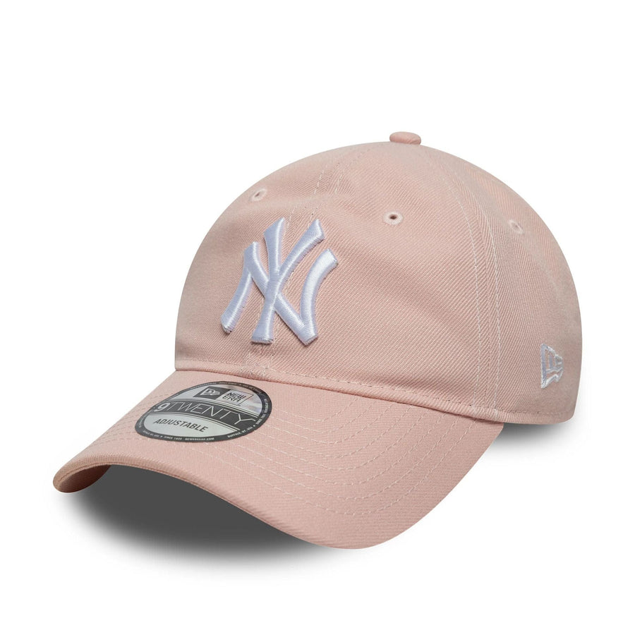 This is a New York Yankees MLB Pink 9TWENTY Adjustable Cap 1