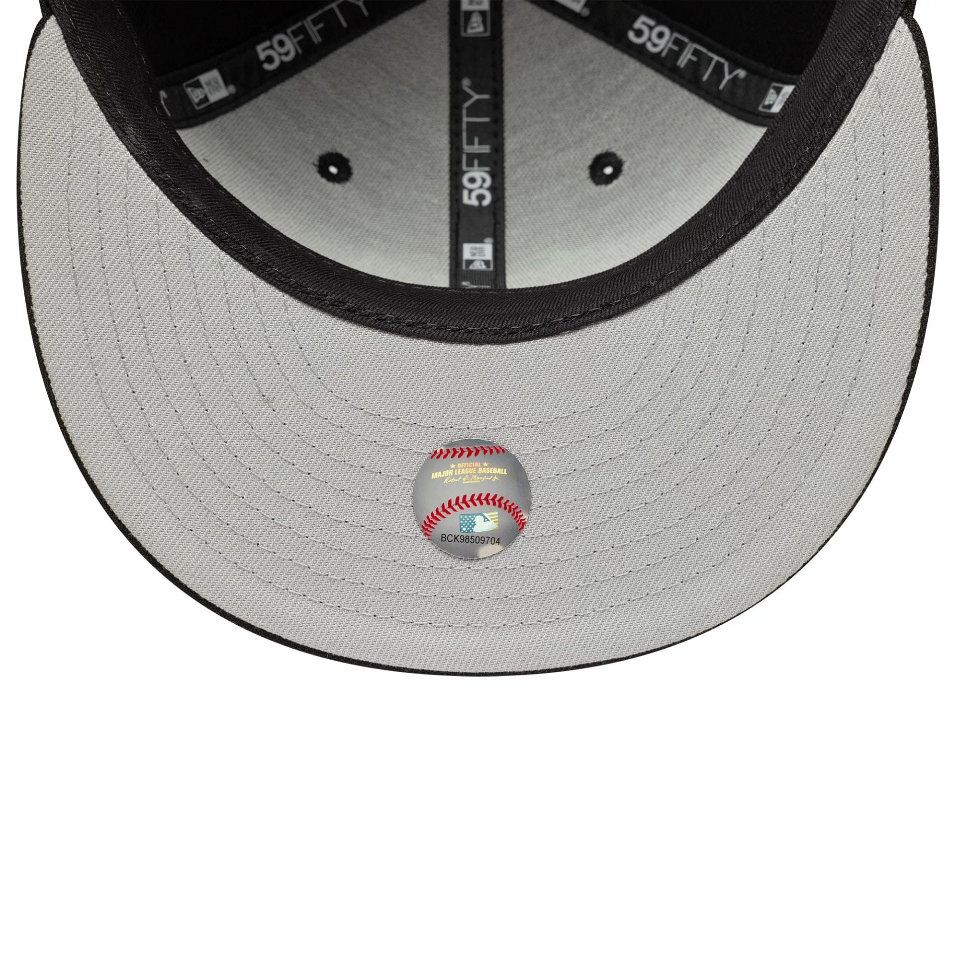 This is a Chicago White Sox MLB Spider Black 59FIFTY Fitted Cap 2