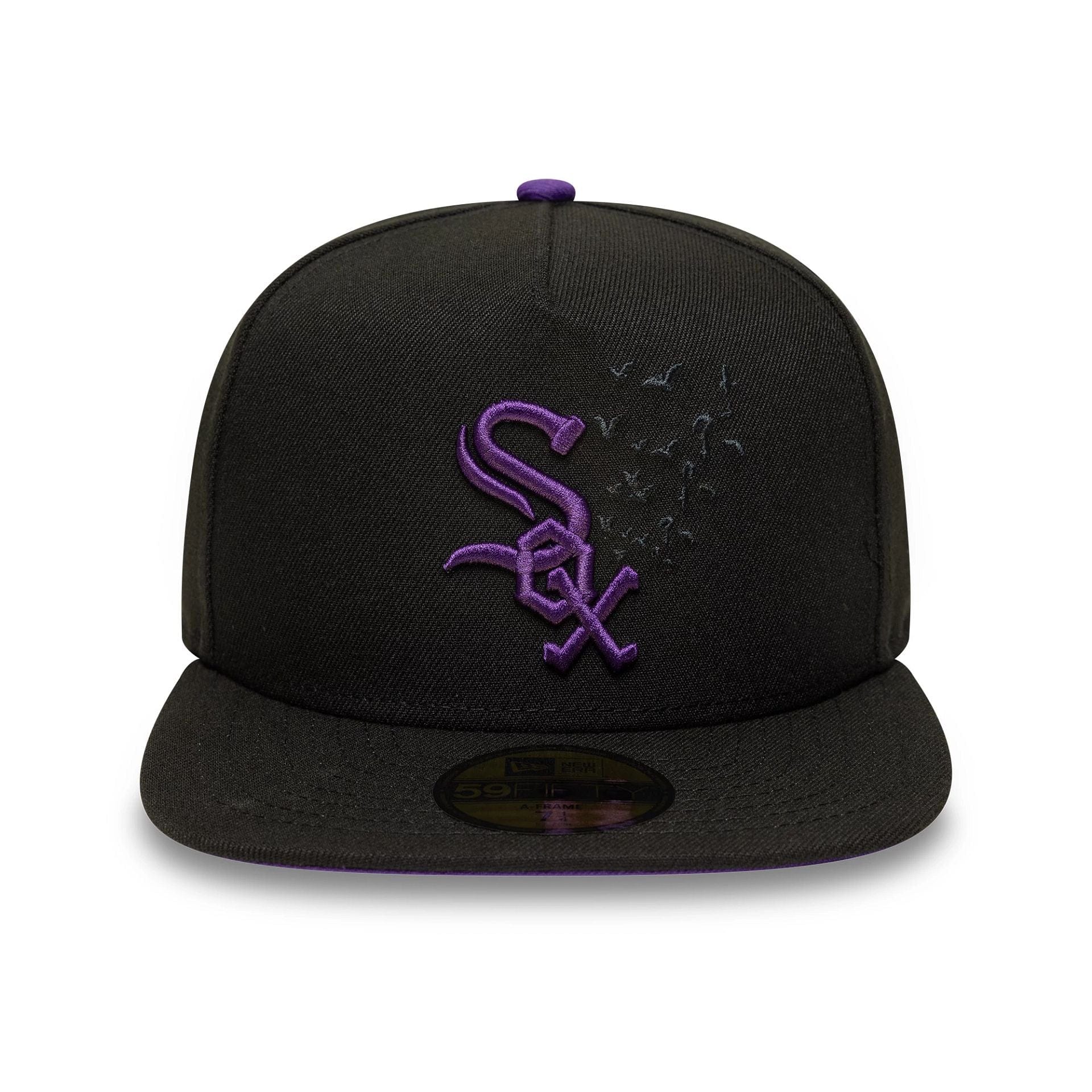 Pictured in this MLB Bats Chicago White Sox Black 59FIFTY A-Frame Fitted Cap 3