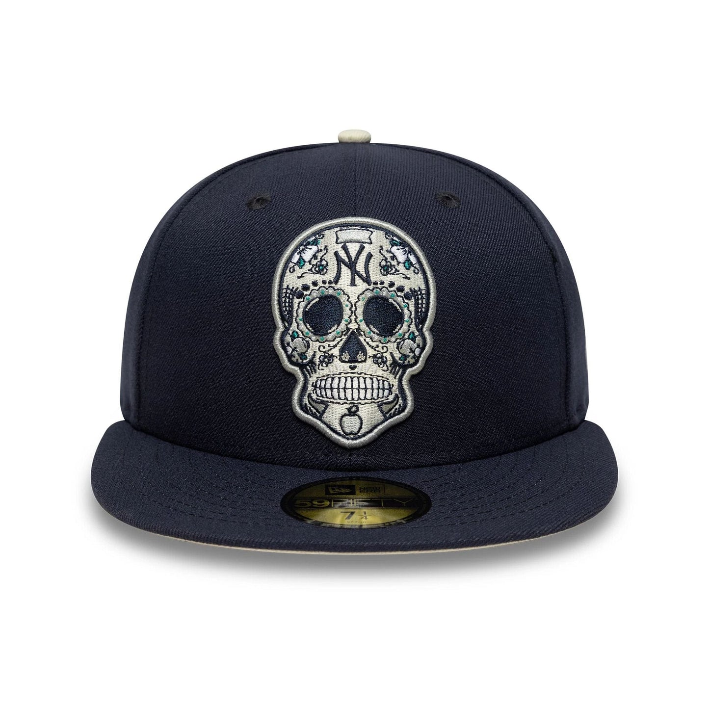 This is a New York Yankees MLB Sugar Skull Navy 59FIFTY Fitted Cap 3