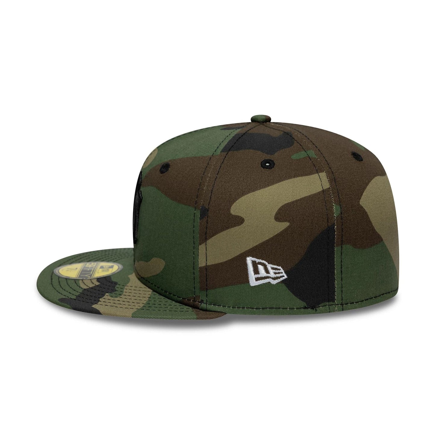 This is a New York Yankees MLB Green Camo 59FIFTY Fitted Cap 4