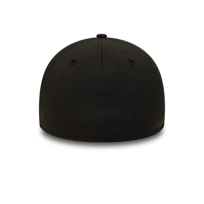 This is a New York Yankees MLB Black 39THIRTY Stretch Fit Cap 6