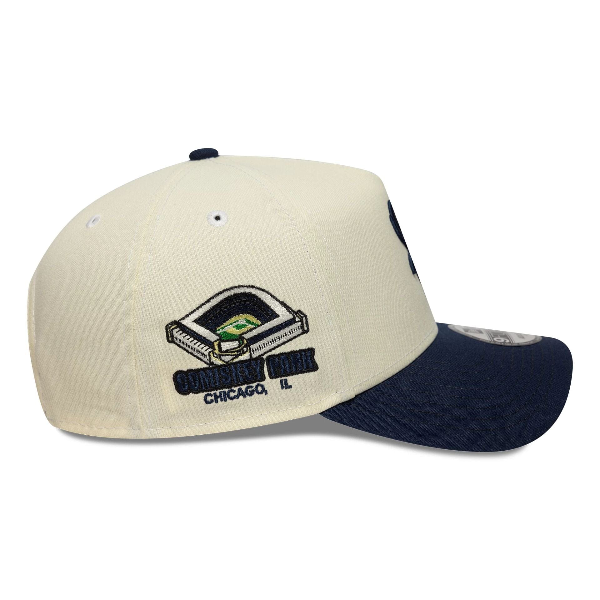 This is a Chicago White Sox MLB Chrome Blue Contrast Cream 9FORTY A-Frame Adjustable Cap 5
