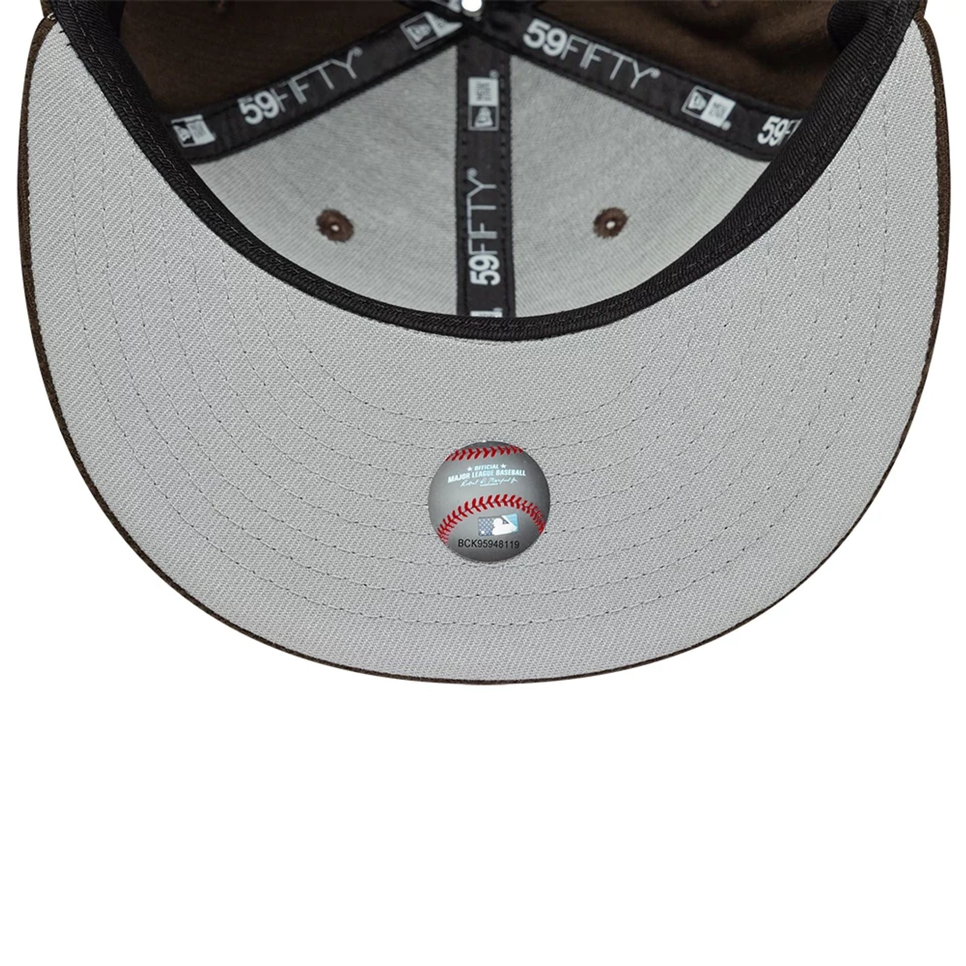 This is a New York Yankees MLB Brown 59FIFTY Fitted Cap 2
