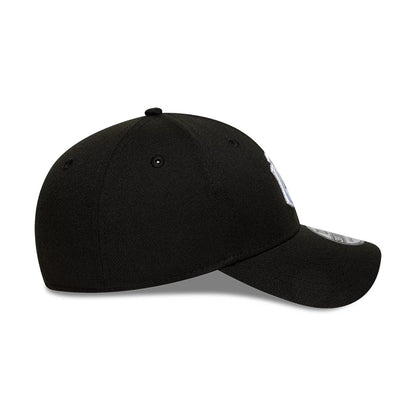 New York Yankees MLB Black New Era 39THIRTY Stretch Fit Cap, side view with an embroidered New Era flag logo on the left side, a structured black crown with matching black eyelets, and a slightly curved black visor.
