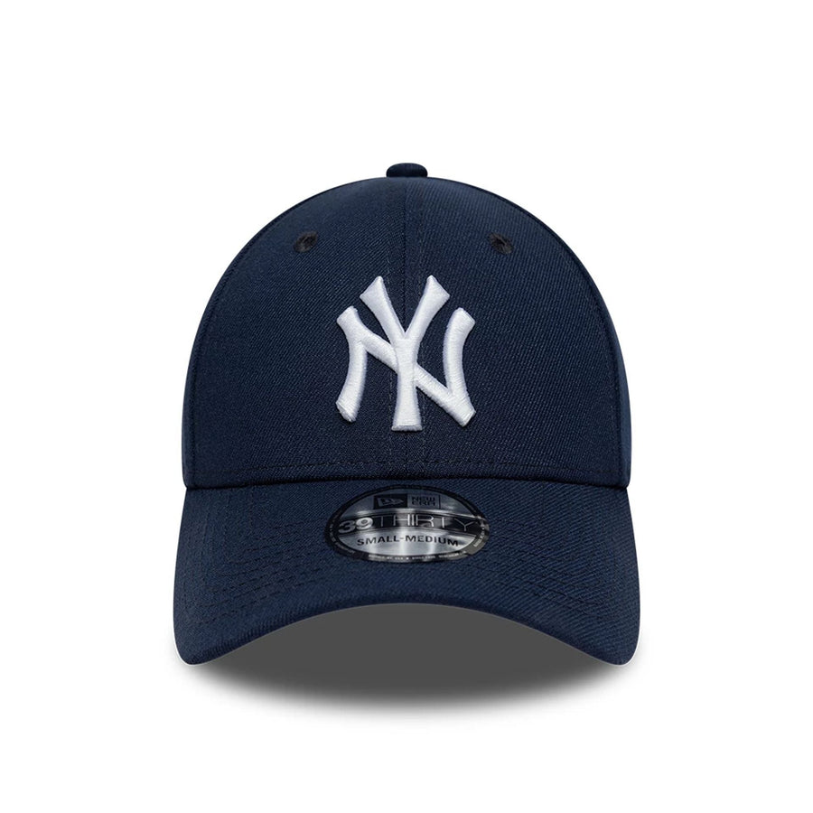This is a New York Yankees MLB Dark Blue 39THIRTY Stretch Fit Cap 2