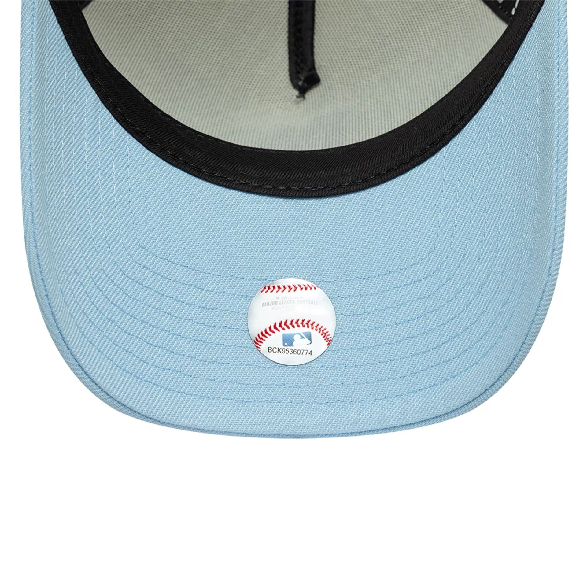 This is a LA Dodgers MLB Cream & Blue 9FORTY A-Frame Adjustable Cap 6