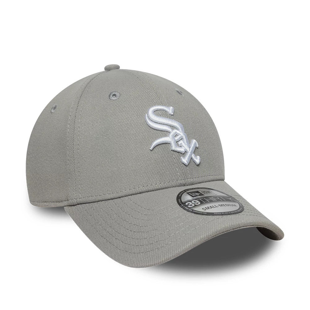 Chicago White Sox MLB Grey New Era 39THIRTY Stretch Fit Cap, front view showing a raised white embroidered Sox logo on the front panel, grey curved visor with a 39THIRTY size sticker, and matching grey eyelets and top button.