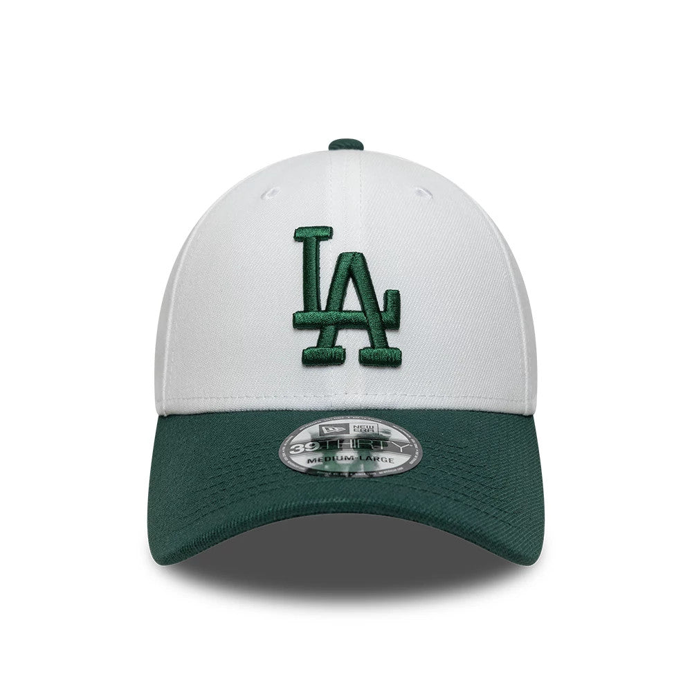 LA Dodgers MLB White New Era 39THIRTY Stretch Fit Cap, front view showing the raised green LA logo embroidered on the white front panel, complemented by a dark green curved visor with a 39THIRTY size sticker at the centre.