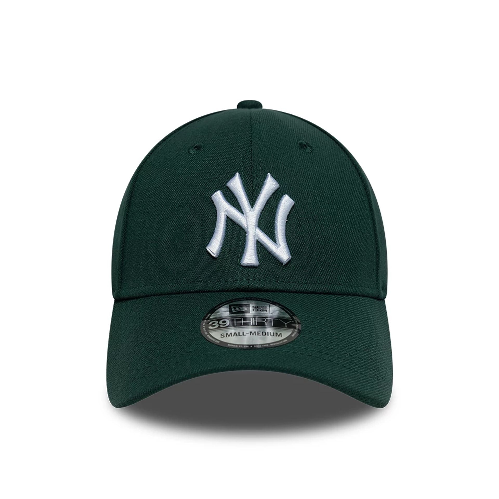 This is a New York Yankees MLB Dark Green 39THIRTY Stretch Fit Cap 2