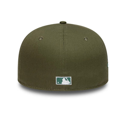 Chicago White Sox MLB Green New Era 59FIFTY Fitted Cap, rear view showing the white embroidered MLB Batterman logo centred on the back panels, with a structured green crown and a top button above the logo.