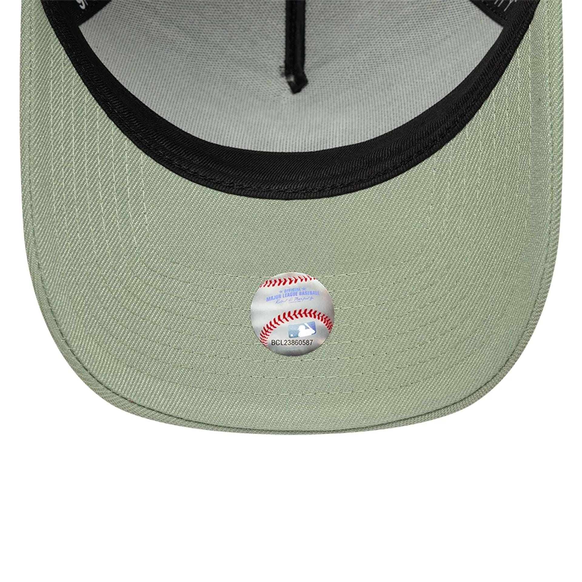 This is a New York Yankees MLB Pastel Green 9FORTY A-Frame Adjustable Cap 7