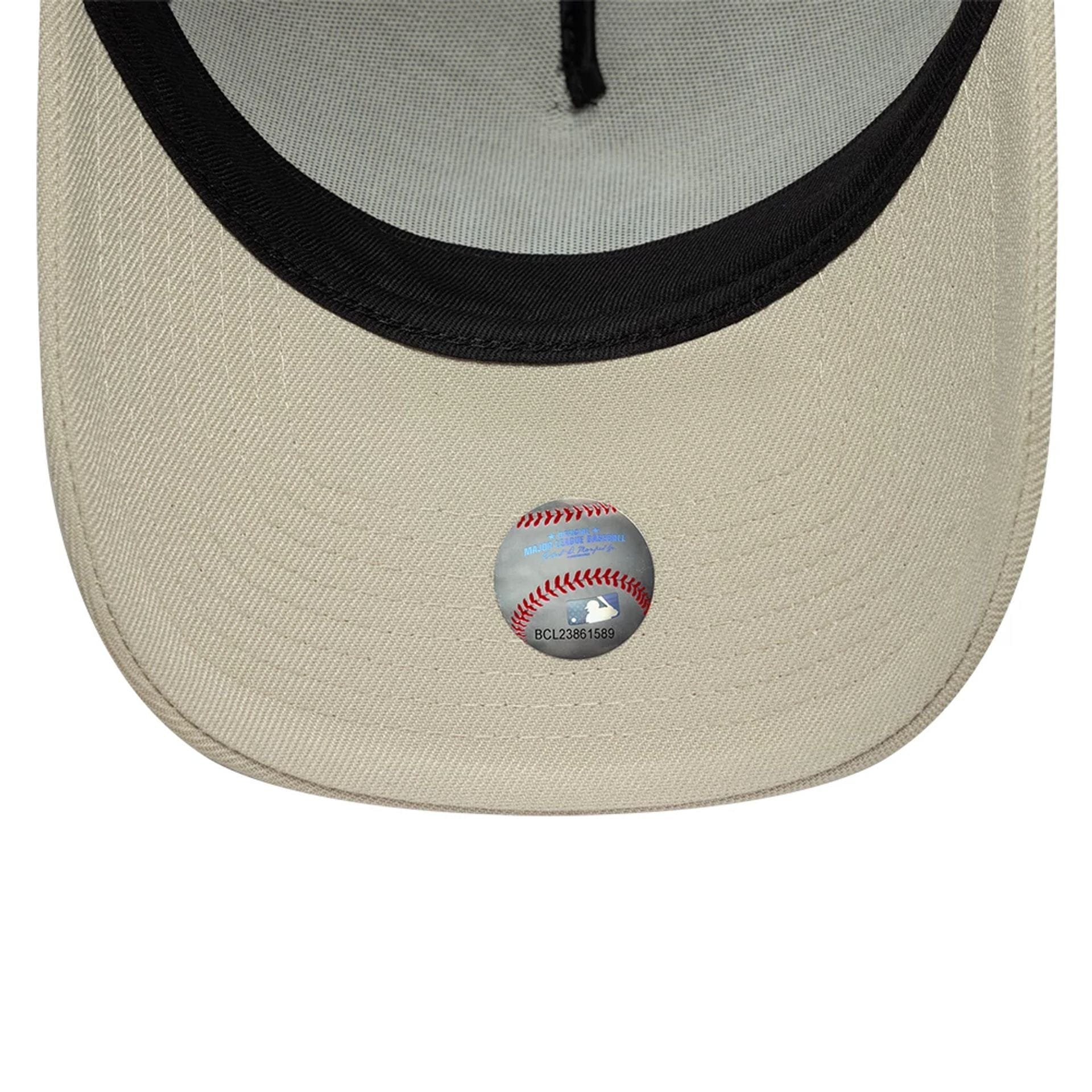 This is a New York Yankees MLB Beige 9FORTY A-Frame Adjustable Cap 5