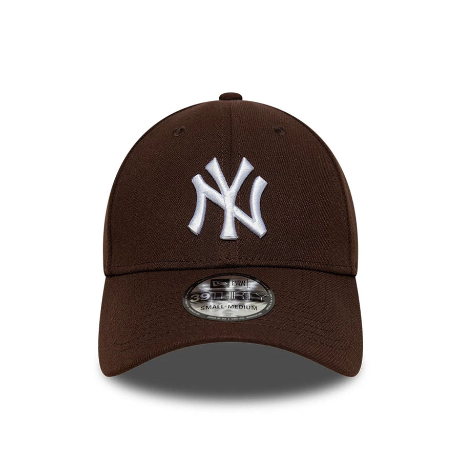 This is a New York Yankees MLB Dark Brown 39THIRTY Stretch Fit Cap 2