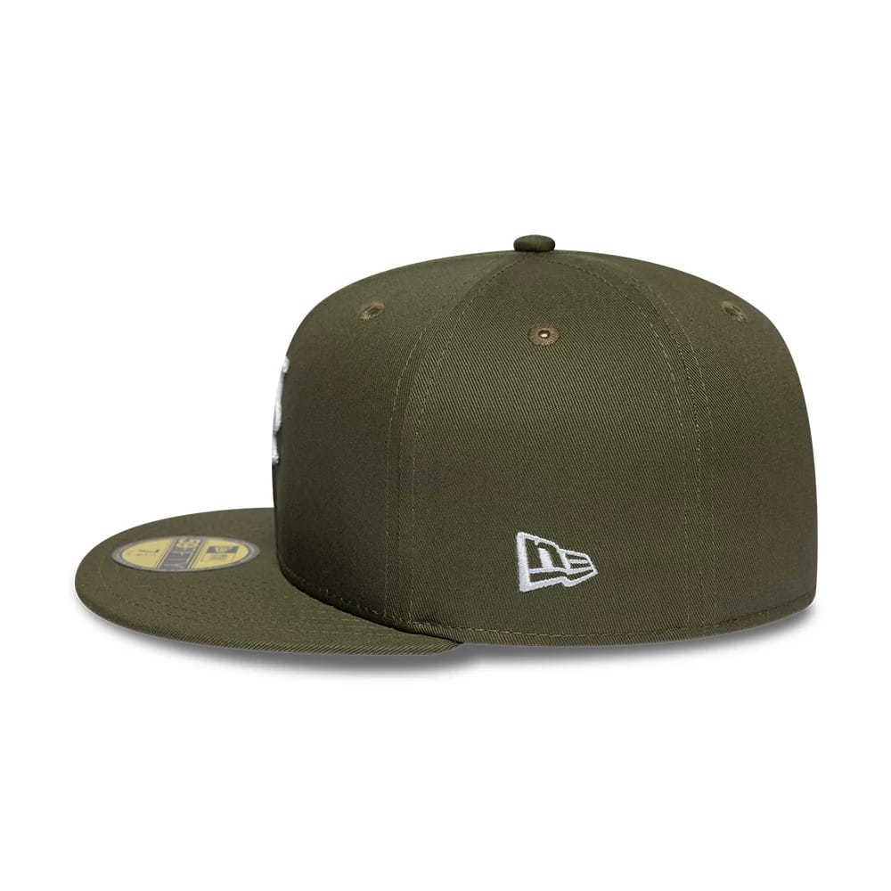 Pictured is this New York Mets MLB Dark Green 59FIFTY Fitted cap. 5