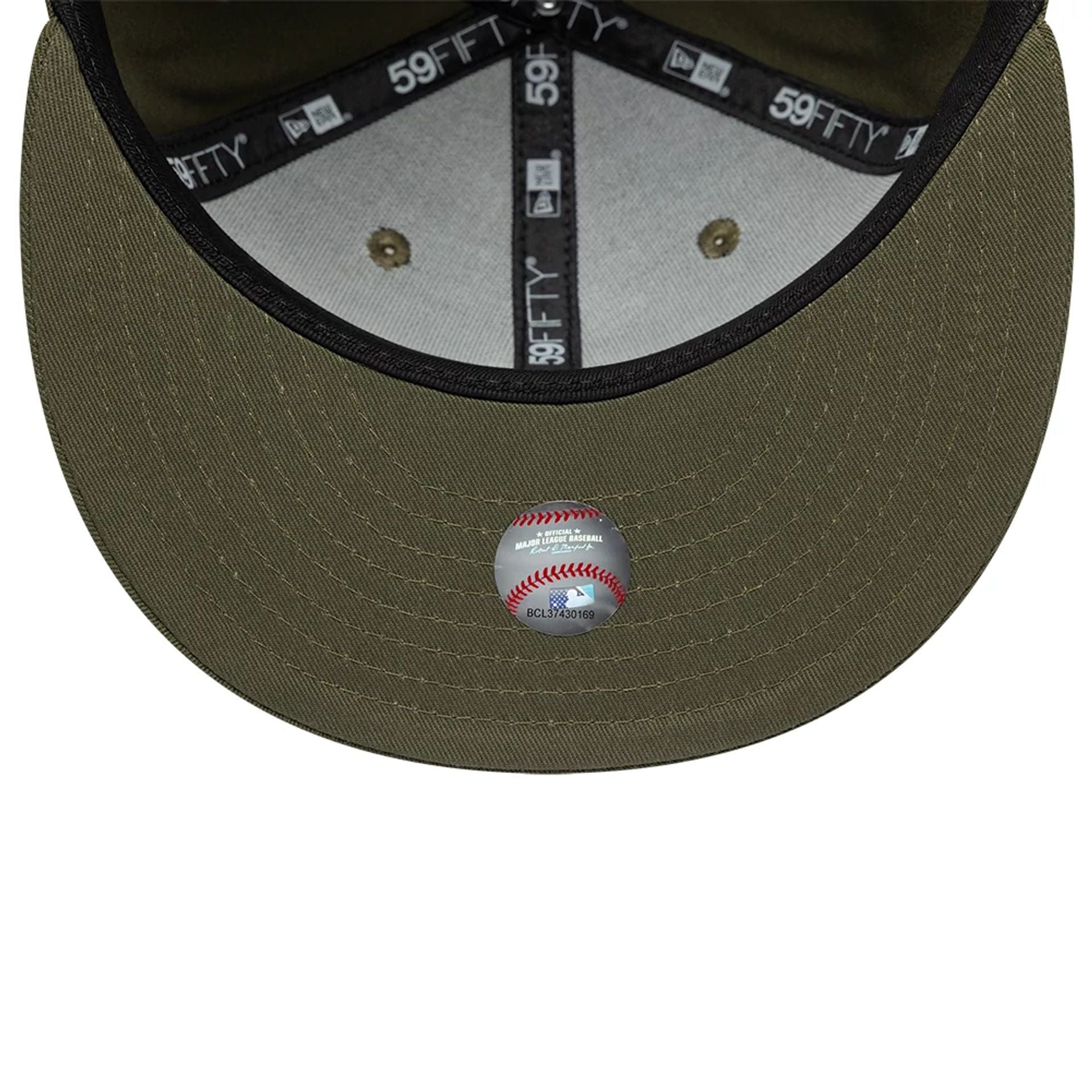 Pictured is this Seattle Mariners MLB Dark Green 59FIFTY Fitted cap. 7