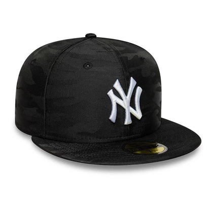 This is a New York Yankees MLB Black Camo 59FIFTY Fitted Cap 3
