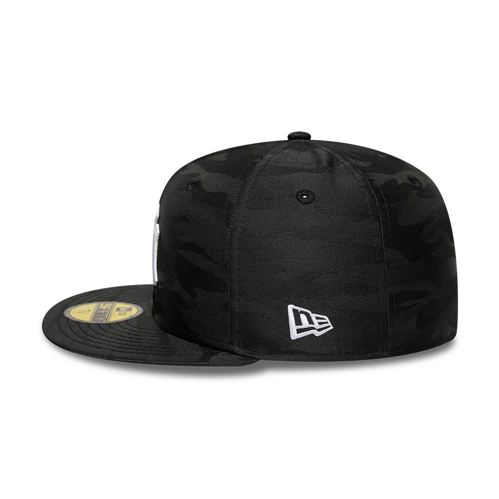 This is a New York Yankees MLB Black Camo 59FIFTY Fitted Cap 5