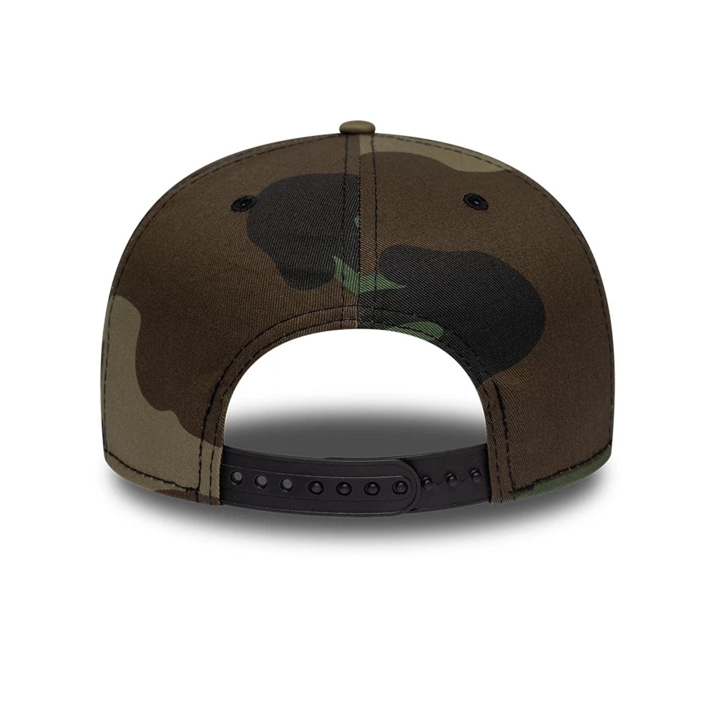 Pictured is this MLB Camo New York Yankees 9FIFTY Snapback cap in green. 6