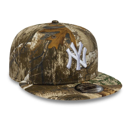 Pictured is this MLB Real Tree New York Yankees 9FIFTY Snapback cap in beige. 3