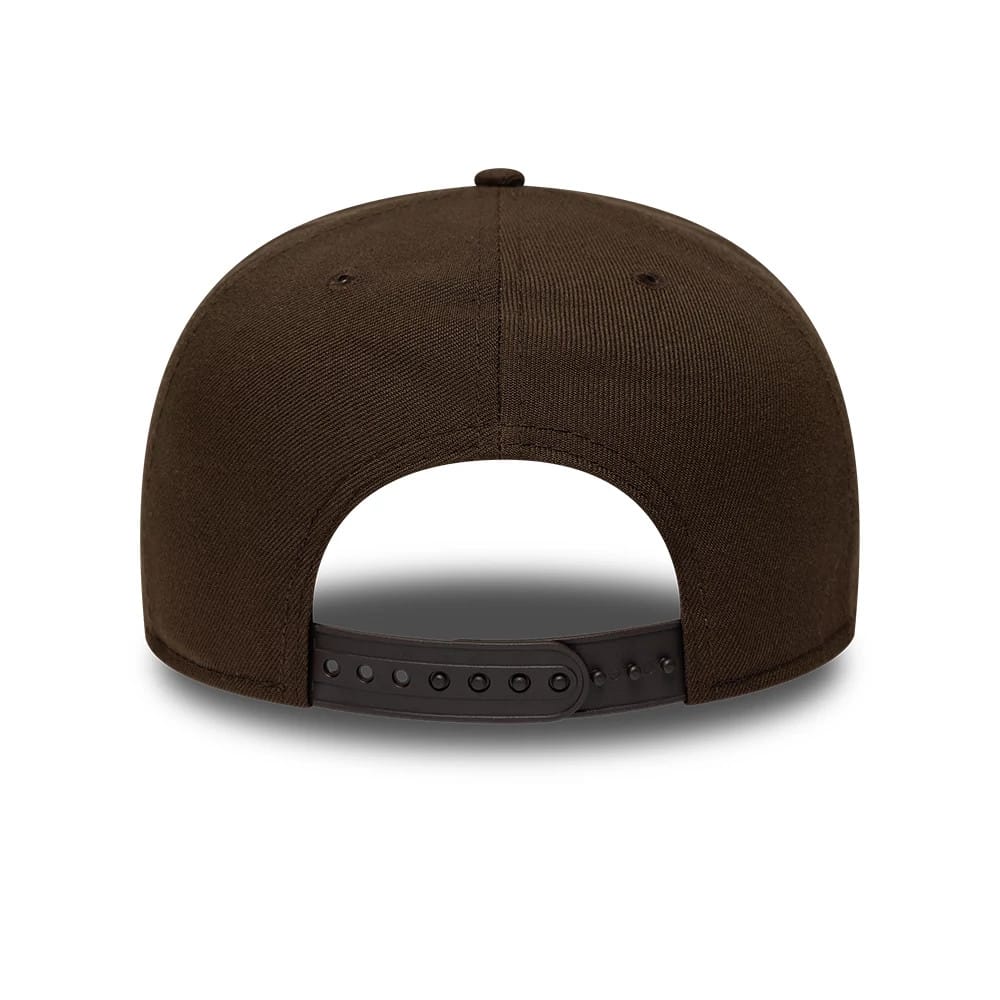 Pictured is this MLB Kanji LA Dodgers 9FIFTY Snapback Adjustable cap in dark brown. 7