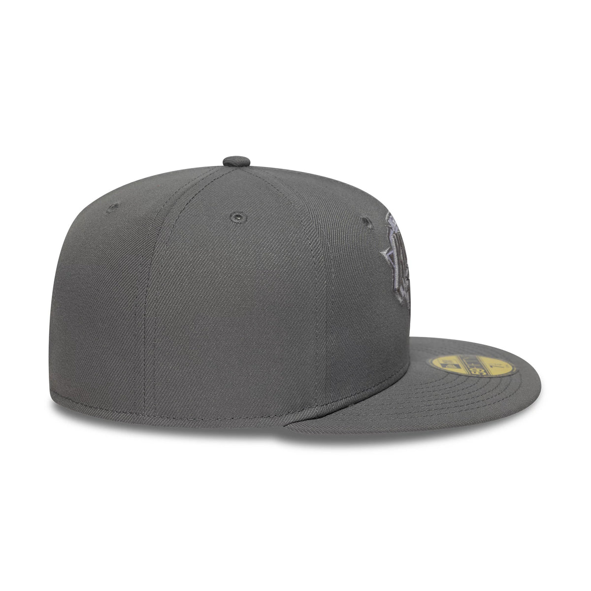Pictured is this NBA New York Knicks 59FIFTY Fitted cap in dark grey. 6