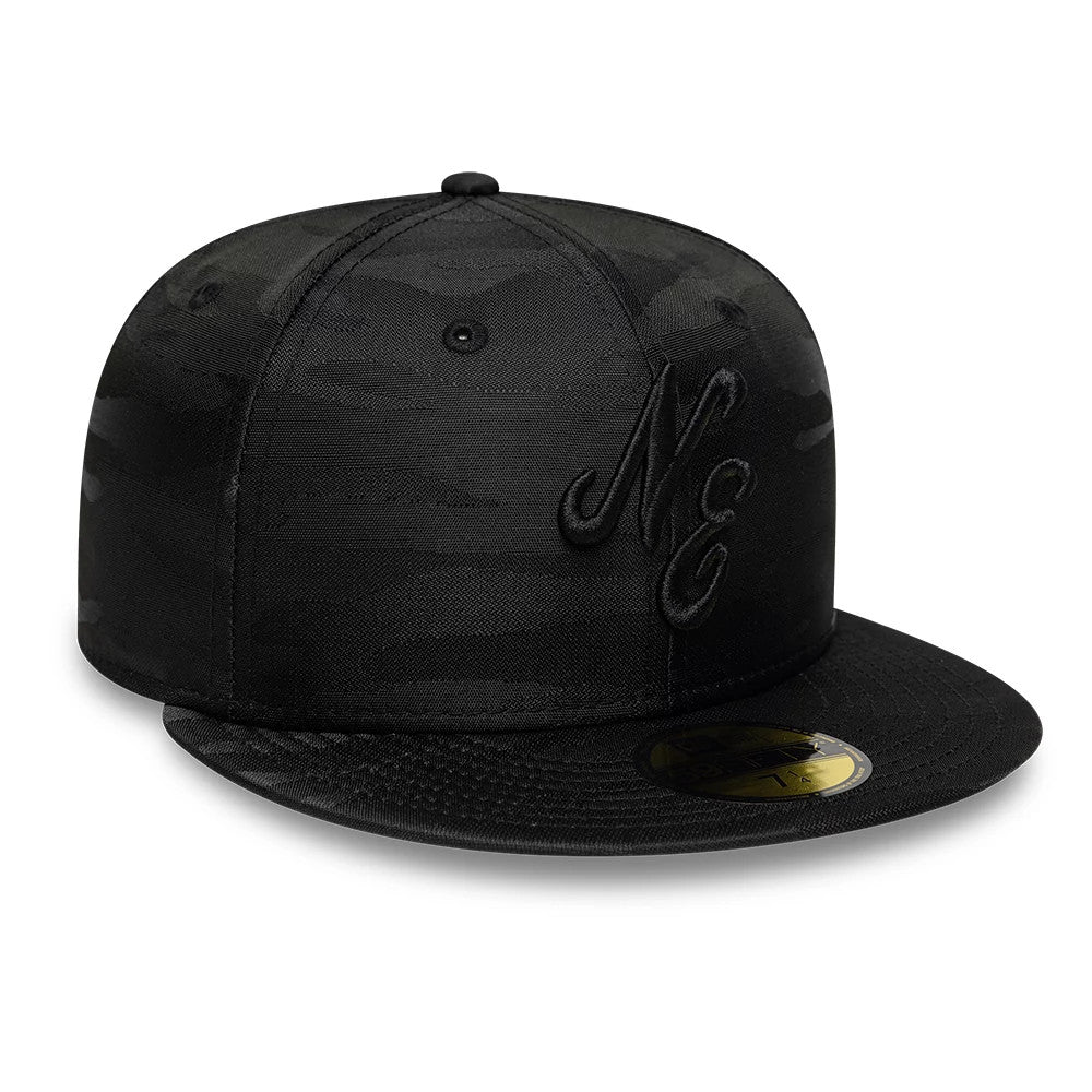 Pictured is this New Era Camo 59FIFTY Fitted cap in black. 3