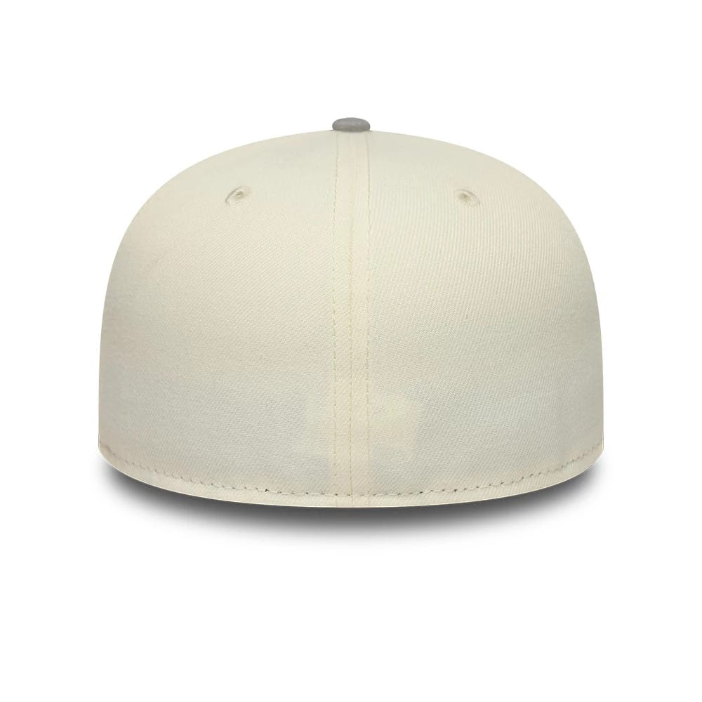 Pictured is this Visa Cash App Racing Bulls 59FIFTY Fitted cap in cream. 4