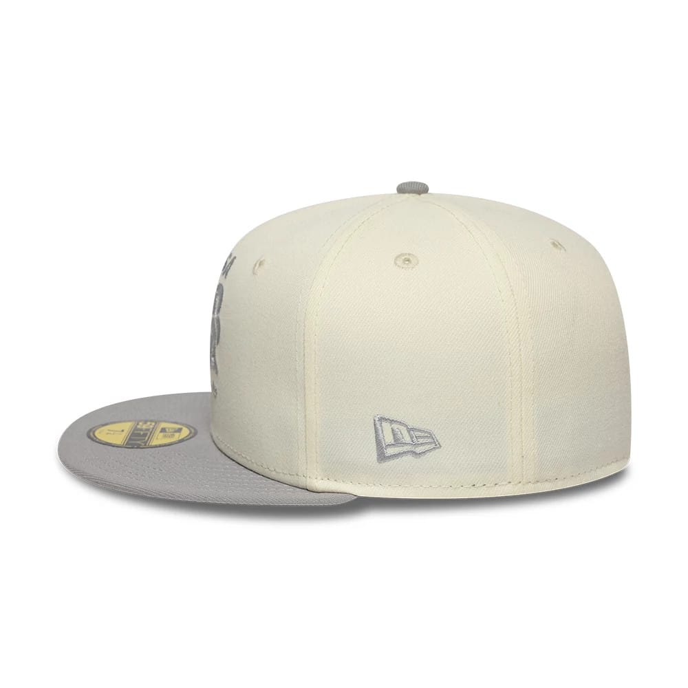 Pictured is this Visa Cash App Racing Bulls 59FIFTY Fitted cap in cream. 6