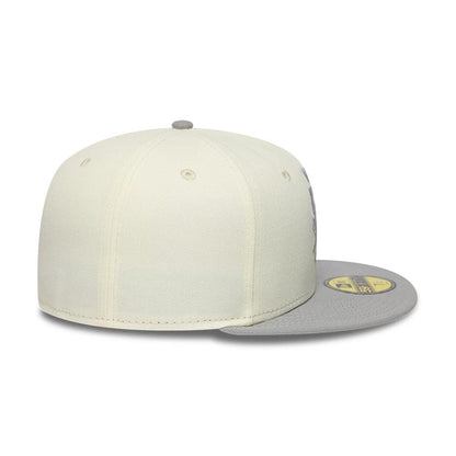 Pictured is this Visa Cash App Racing Bulls 59FIFTY Fitted cap in cream. 5