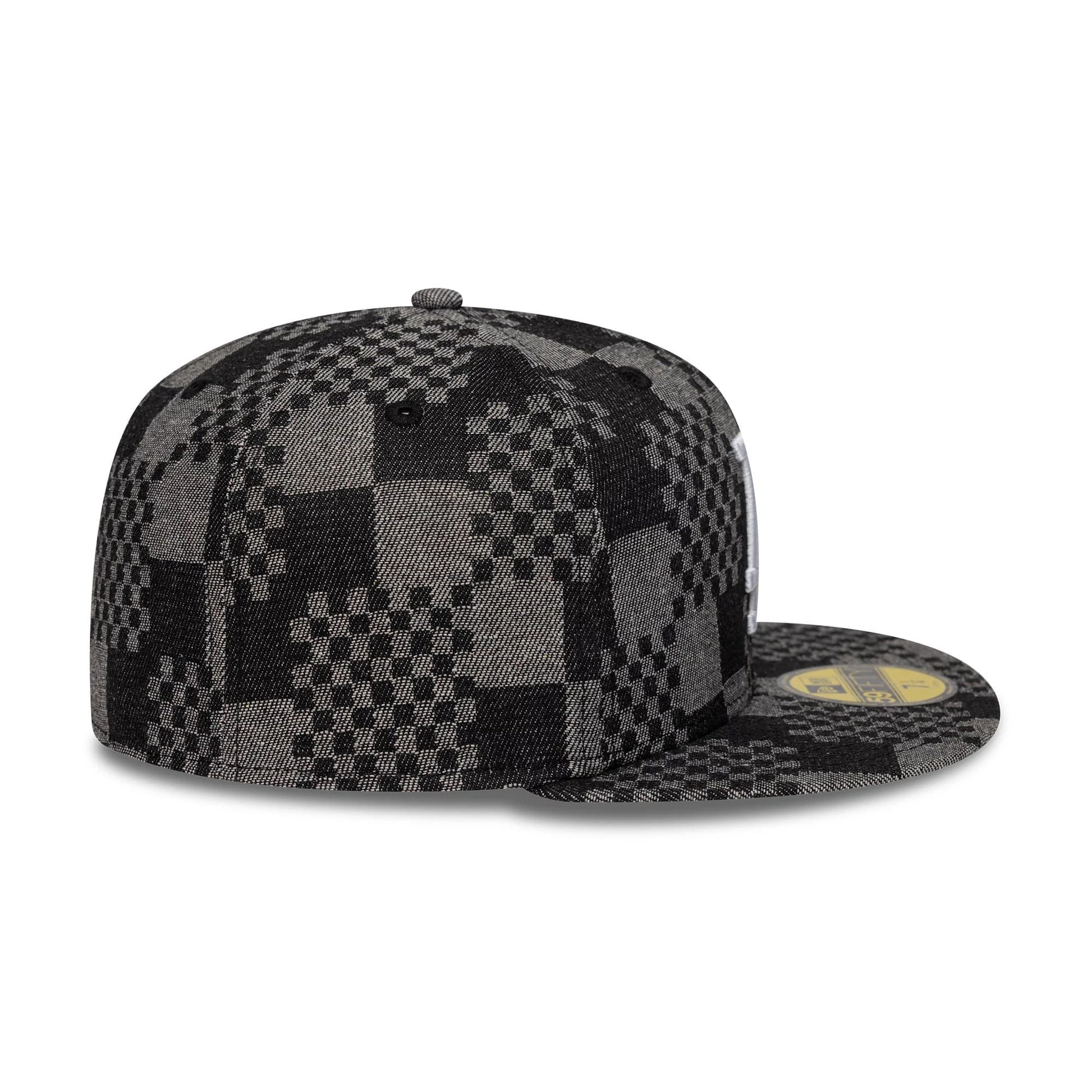 Pictured is this MLB Denim LA Dodgers 59FIFTY Fitted cap in black. 7