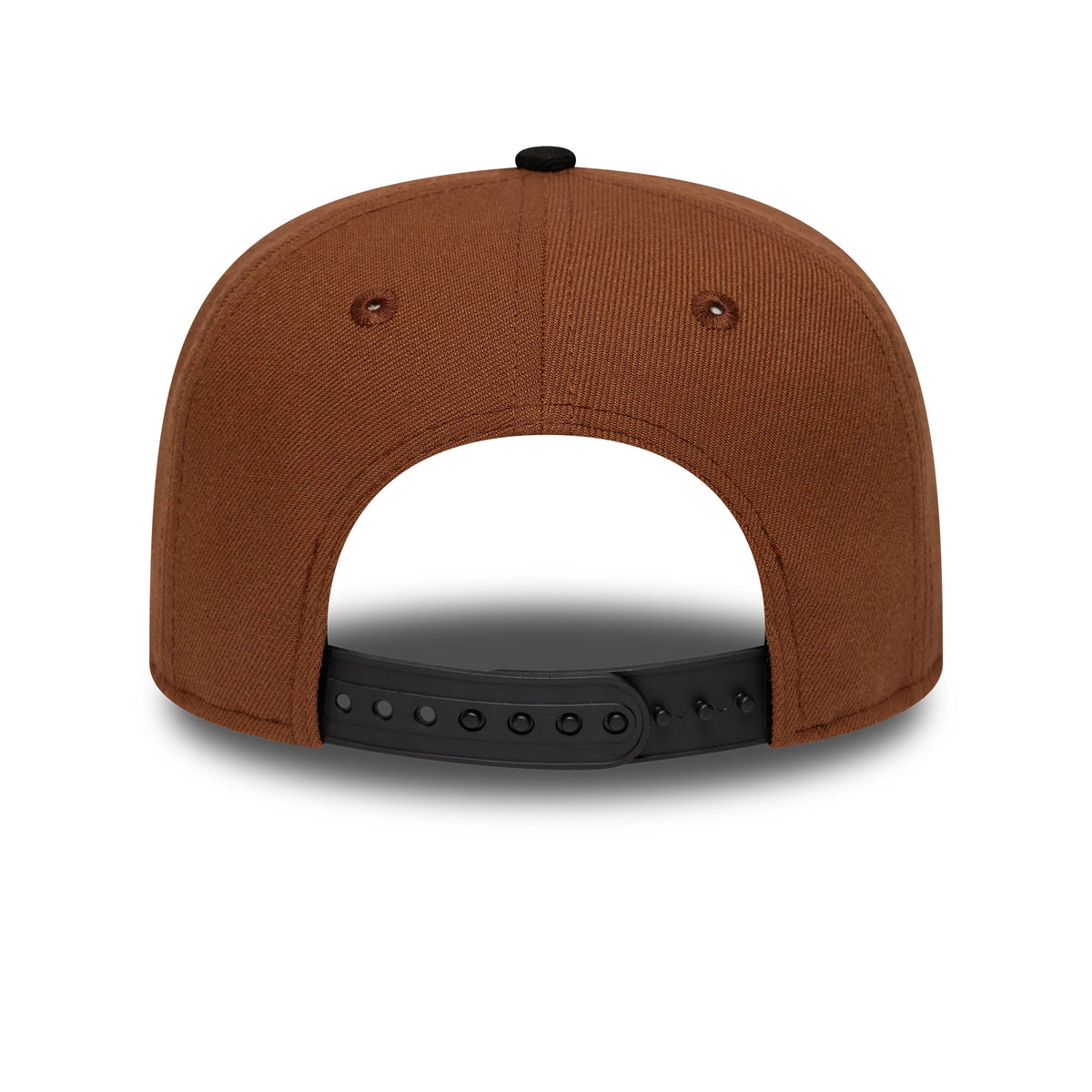 Pictured is this Youth MLB Tiramisu LA Dodgers 9FIFTY Snapback cap in brown. 6