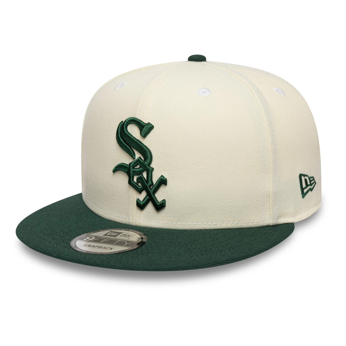 Pictured is this MLB Chicago White Sox 9FIFTY Snapback cap in cream and dark green. 1
