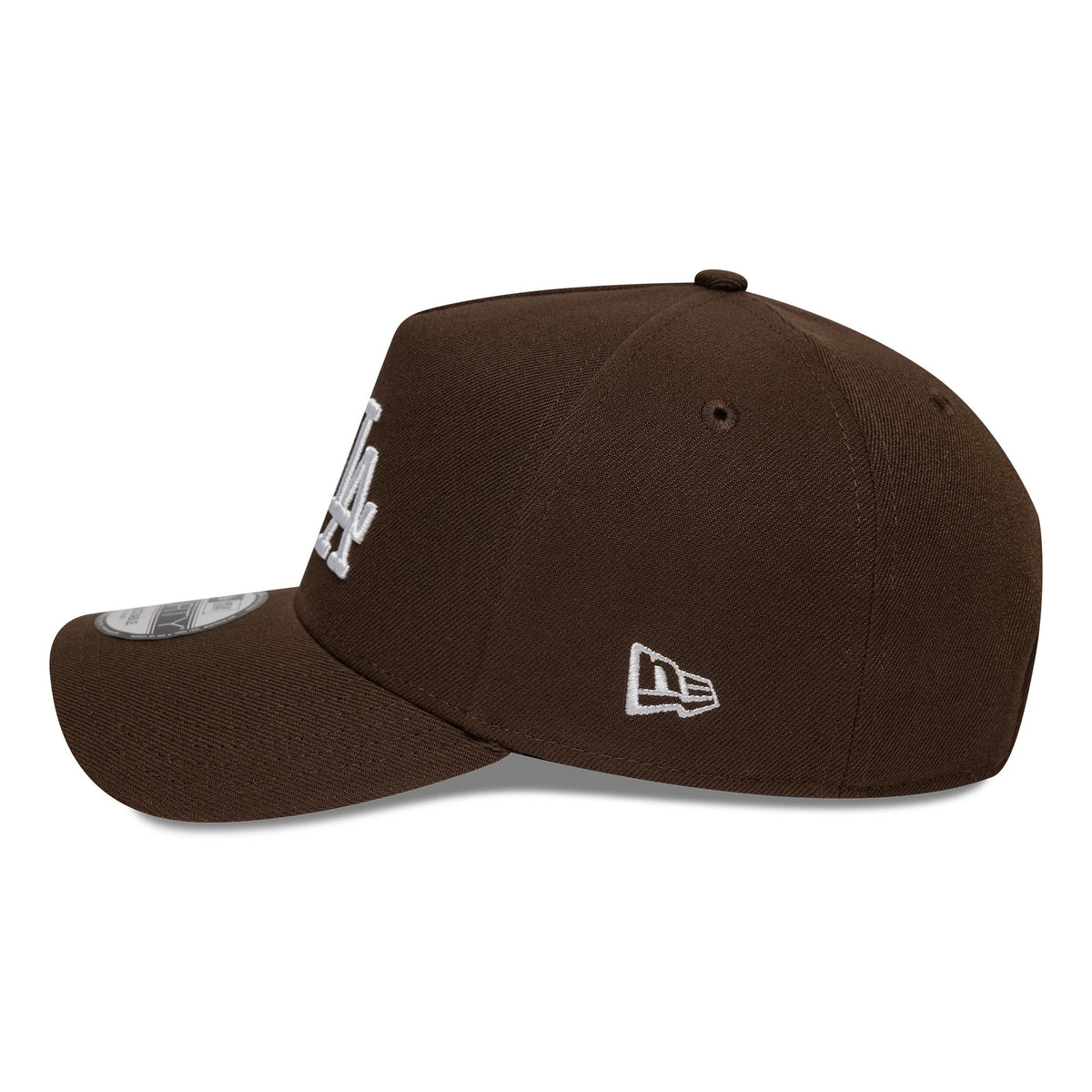 Pictured is this MLB Duelling Logos Yankees VS Dodgers 9FORTY A-Frame cap in dark brown. 4