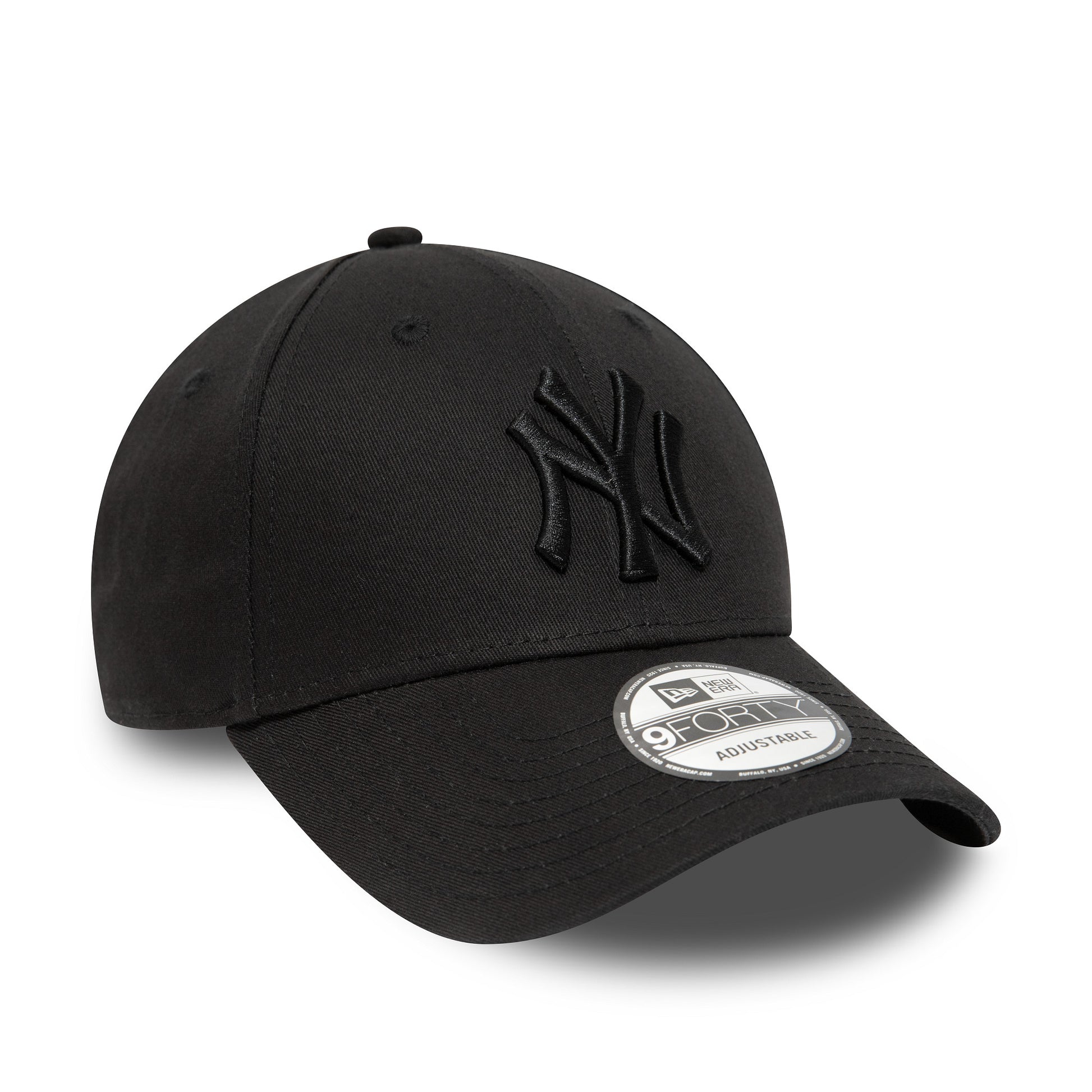 This is a New York Yankees Essential Black on Black 9FORTY Cap 3