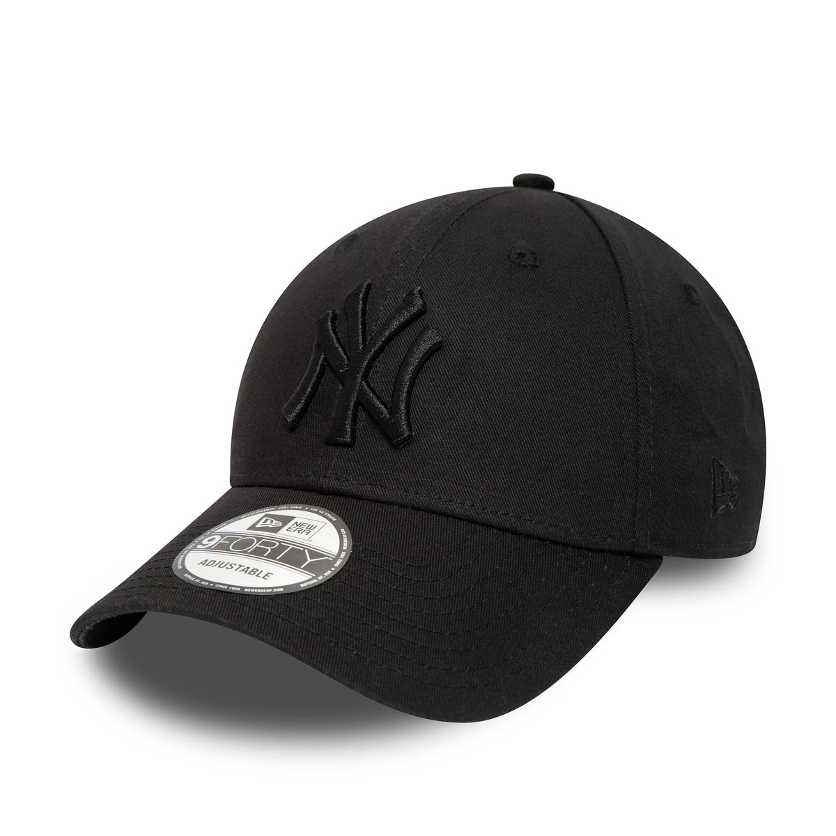 New York Yankees Essential Black on Black New Era 9FORTY Cap, three-quarter view showing a raised black NY logo embroidered on the front panel, a curved black visor with a 9FORTY size sticker, and the New Era flag logo on the left side.