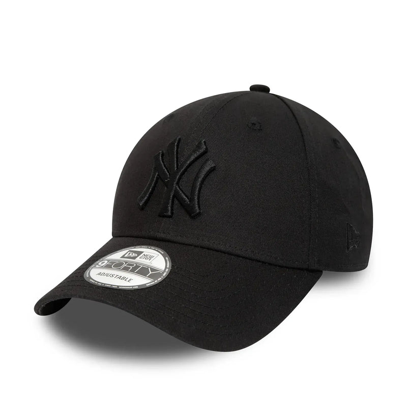Black New Era 9FORTY New York Yankees cap with black logo on a white background