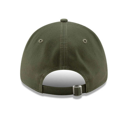 This is a New York Yankees Essential Green 9FORTY Cap 4