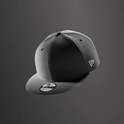 grey 9FIFTY Snapback cap with sticker