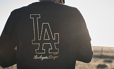 Rear of New Era LA Dodgers metallic logo t-shirt