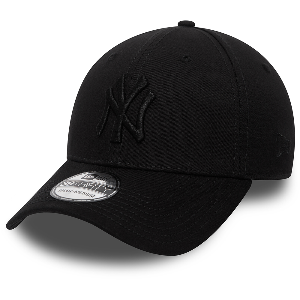 New York Yankees Essential Black on Black 39THIRTY