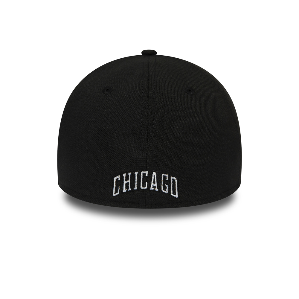 Chicago Bulls Black and White 39THIRTY Cap