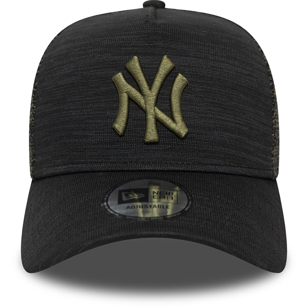 New York Yankees Engineered Fit Black Trucker Cap