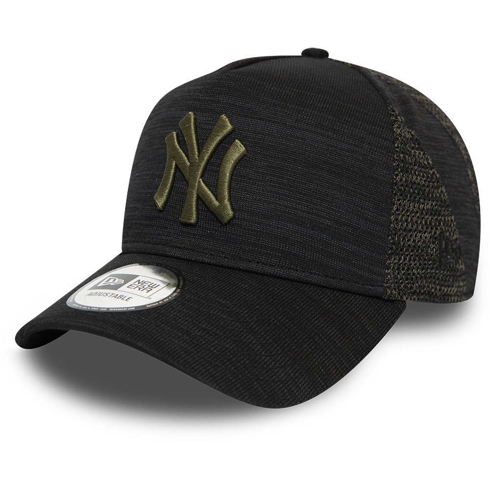 New York Yankees Engineered Fit Black Trucker Cap