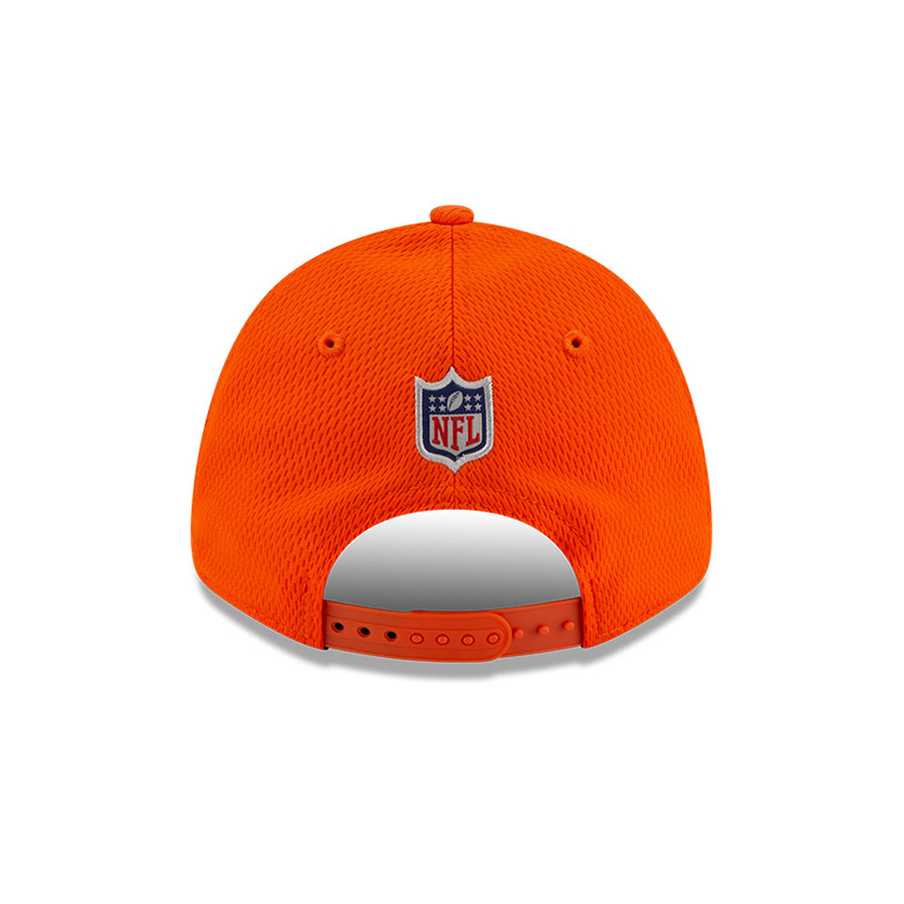Denver Broncos NFL Sideline Road Orange 9FORTY Stretch Snap Cap