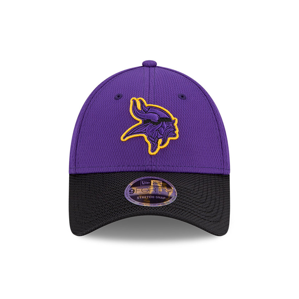 Minnesota Vikings NFL Sideline Road Purple 9FORTY Stretch Snap Cap