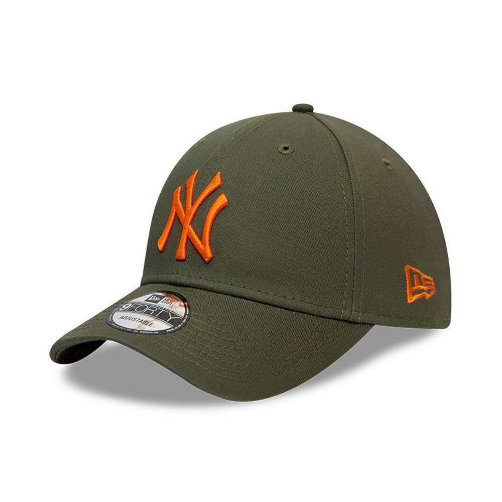 New York Yankees League Essential Khaki 9FORTY Cap