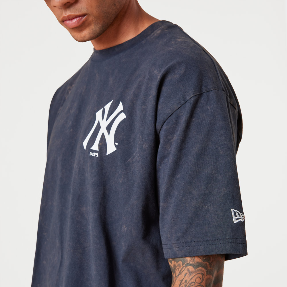 New York Yankees Washed Team Logo Navy T-Shirt